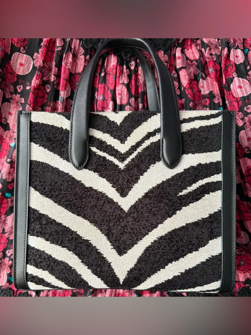 Kate Spade Manhattan Bold Zebra Boucle Jacquard Small Tote Bag